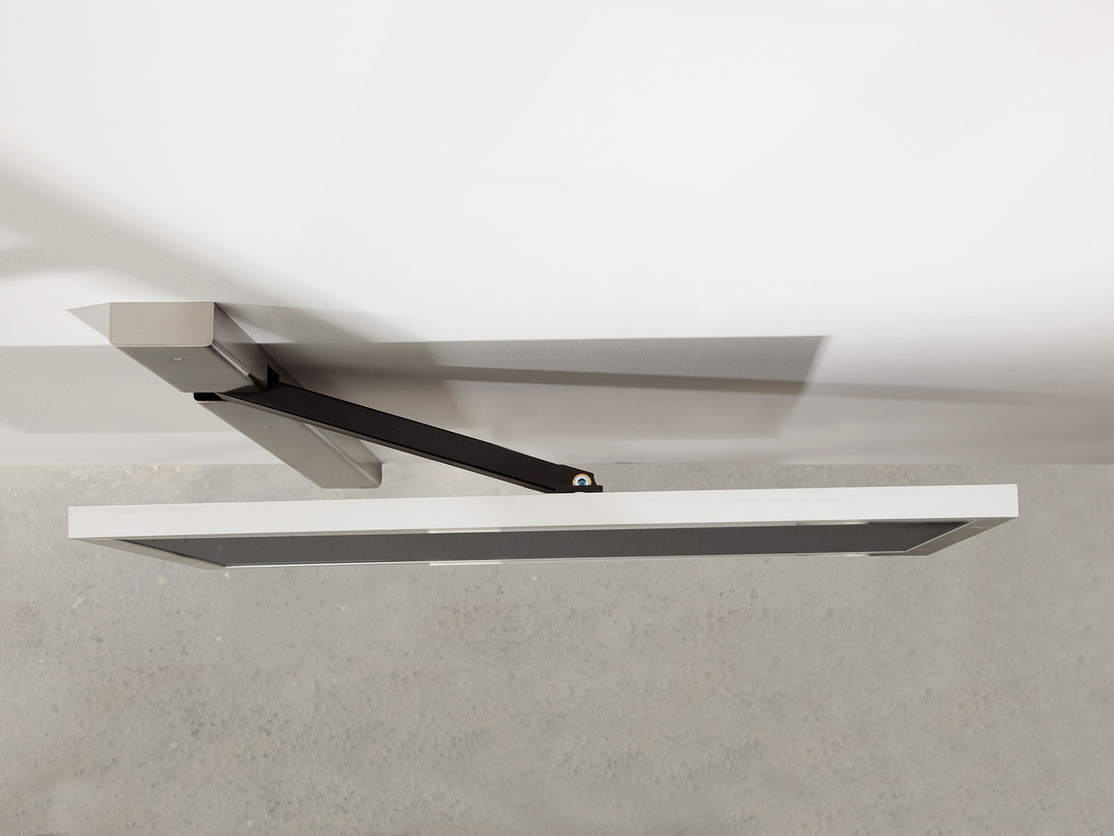 Wissmann design TV wall mount solution art128 swivel-mounted