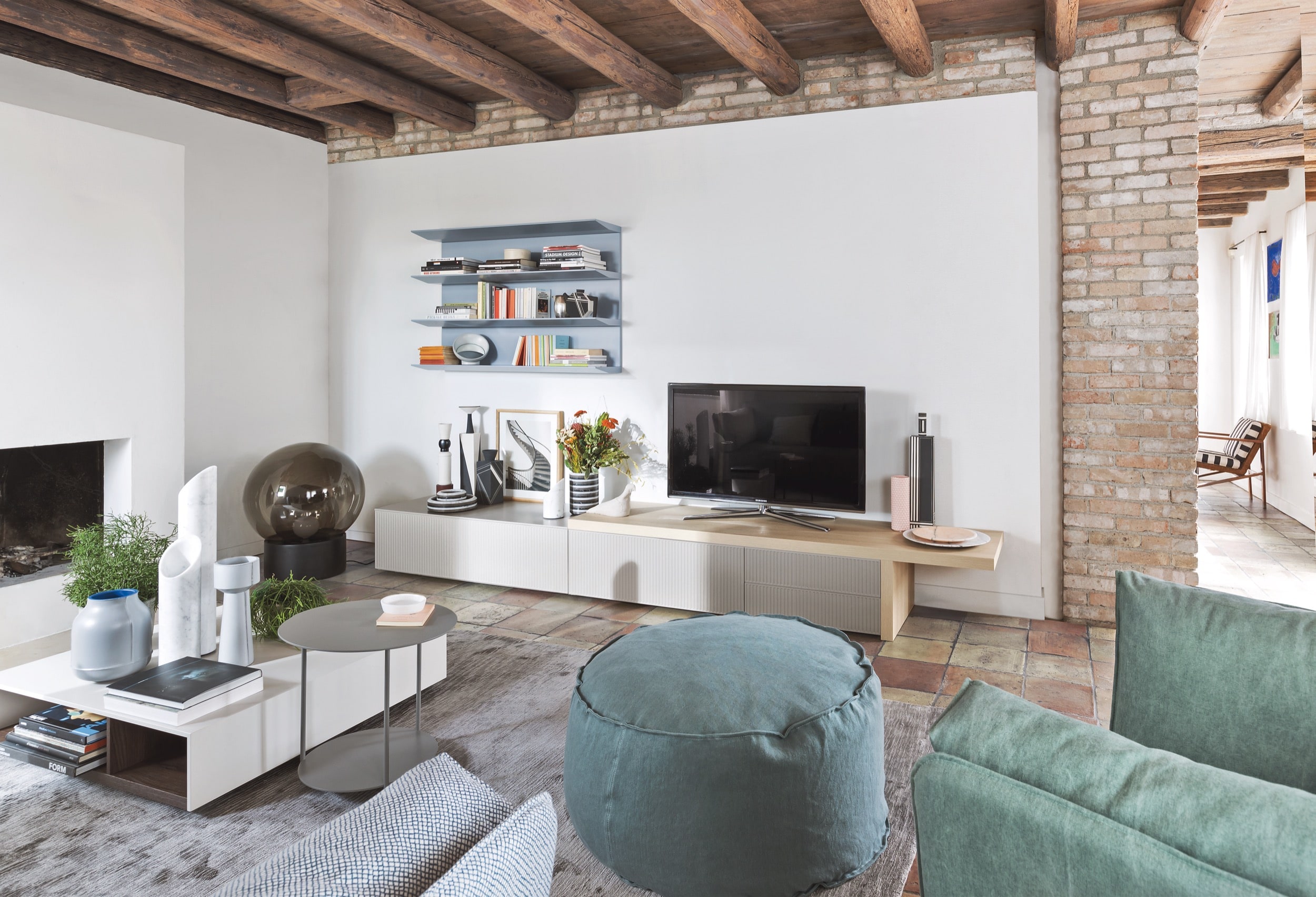 Wall Panel - Shelf Horizon