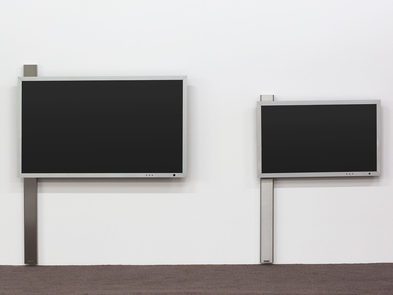 Wissmann design TV wall mount solution art128 swivel-mounted