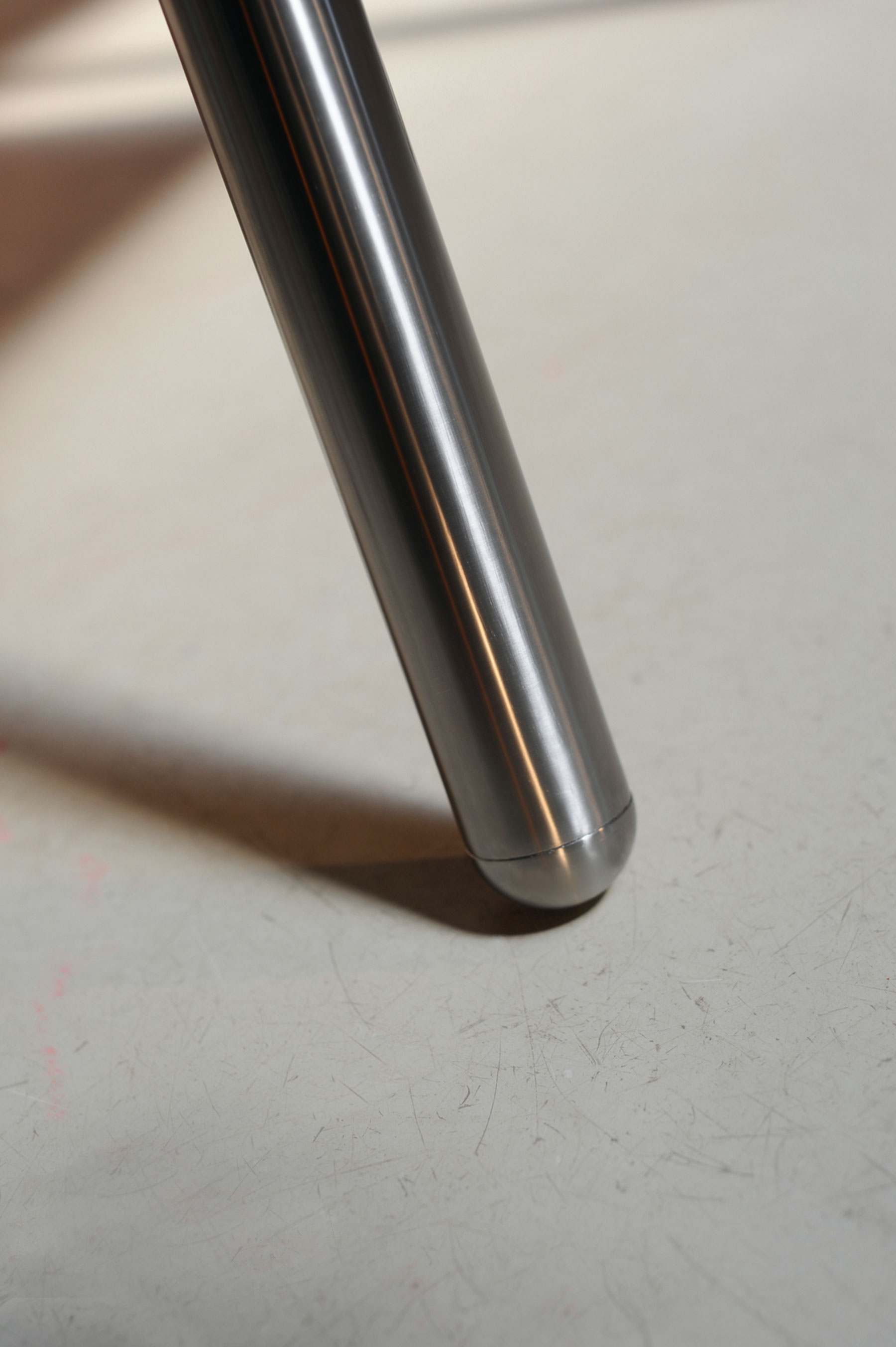 WISSMANN TV Mount Stand tripod art130